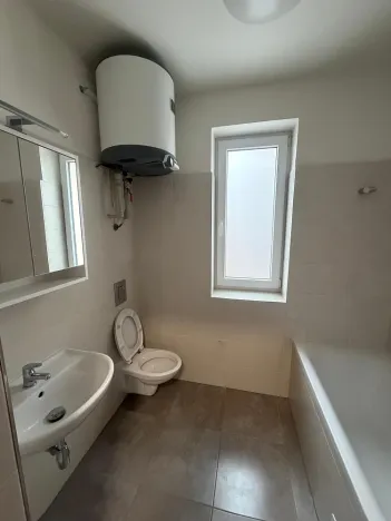 Pronájem bytu 2+1, Praha - Vršovice, Na křivce, 56 m2