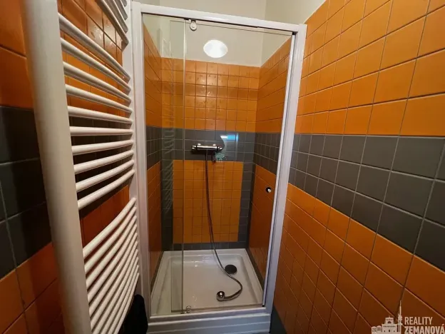 Pronájem kanceláře, Praha - Modřany, Do koutů, 41 m2