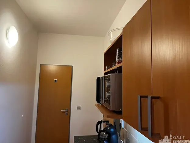 Pronájem kanceláře, Praha - Modřany, Do koutů, 41 m2