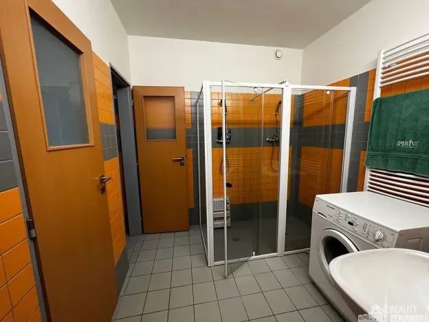 Pronájem kanceláře, Praha - Modřany, Do koutů, 41 m2