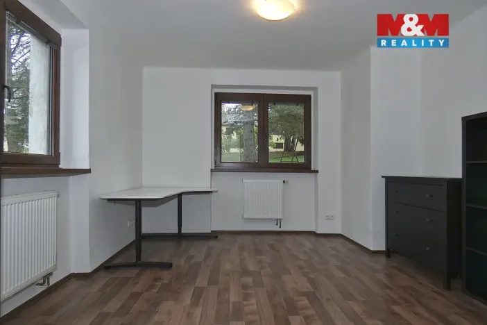 Pronájem bytu 3+kk, Chvaletice, Dukelská, 75 m2