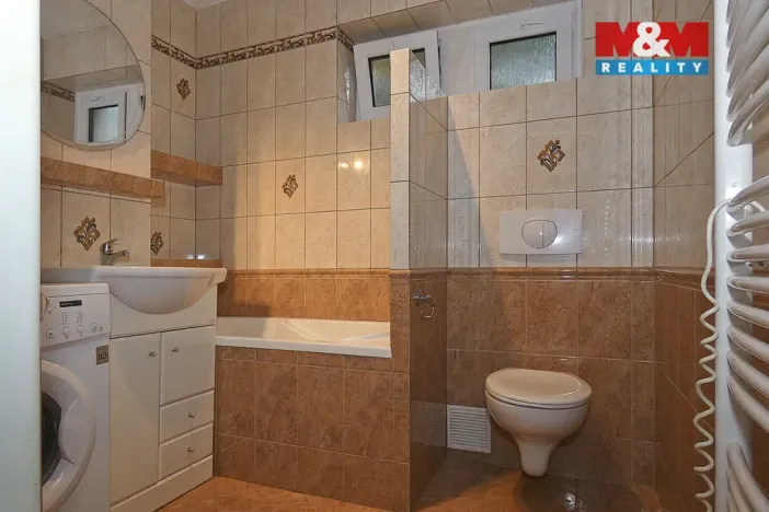 Pronájem bytu 3+kk, Chvaletice, Dukelská, 75 m2