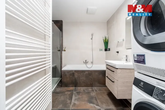 Prodej bytu 3+kk, Třebíč - Borovina, Okružní, 102 m2