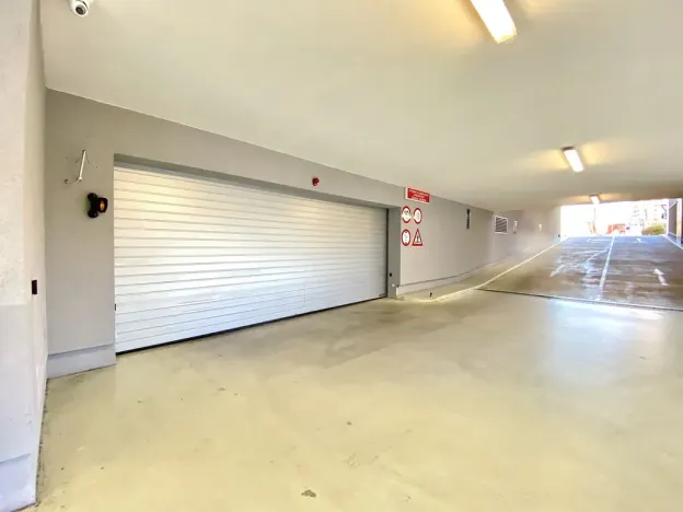 Pronájem garážového stání, Praha - Žižkov, Olšanská, 13 m2