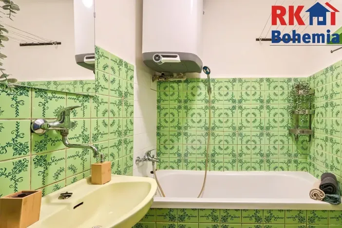 Prodej bytu 3+1, Pečky, V Horkách, 63 m2