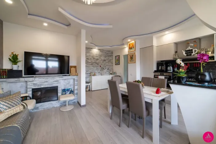 Prodej bytu 2+kk, Via Monte Nero, Pordenone, Friuli-venezia-giulia, Itálie, 85 m2