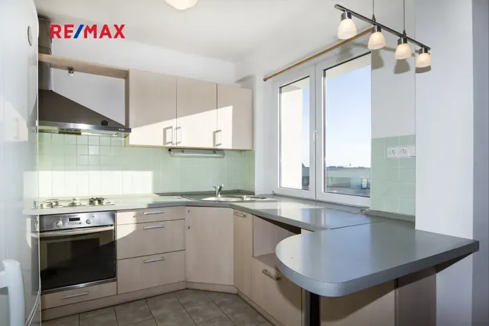 Pronájem bytu 3+1, Praha - Břevnov, Na Petřinách, 63 m2