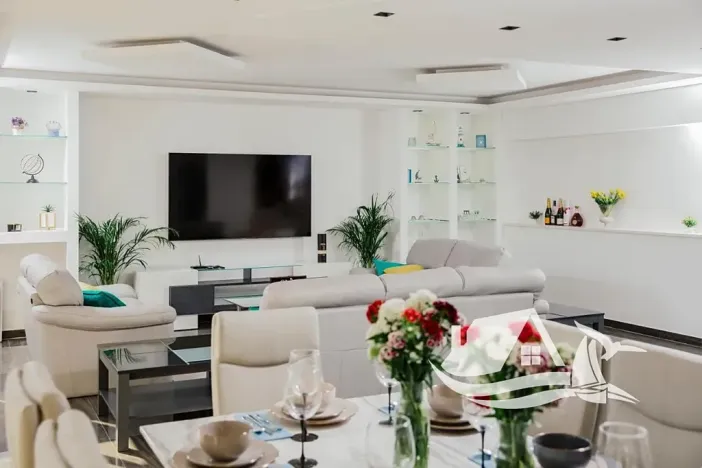 Prodej vily, Podstrana, Chorvatsko, 220 m2