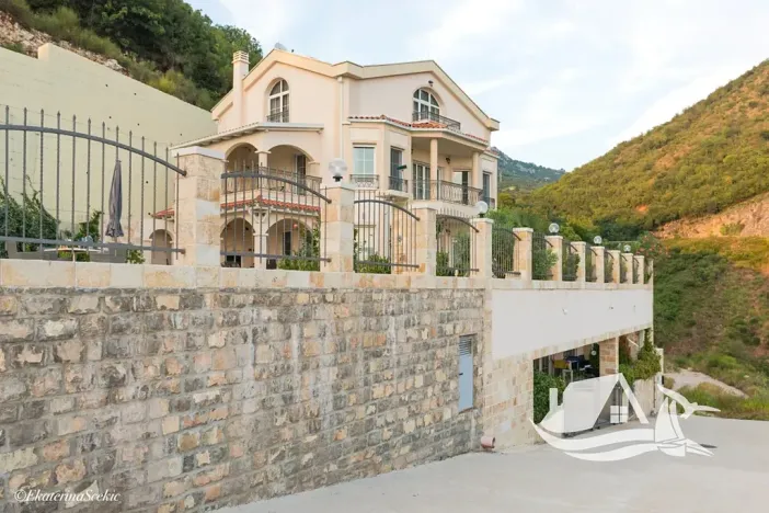 Prodej vily, Perazića Do, Černá Hora, 400 m2