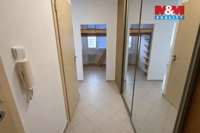 Pronájem bytu 2+kk, Kladno - Kročehlavy, Ostravská, 31 m2