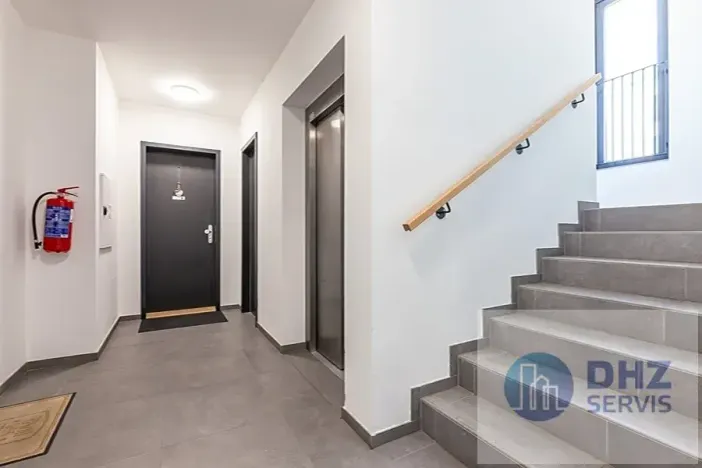 Pronájem bytu 1+kk, Nymburk, K Lesu, 39 m2