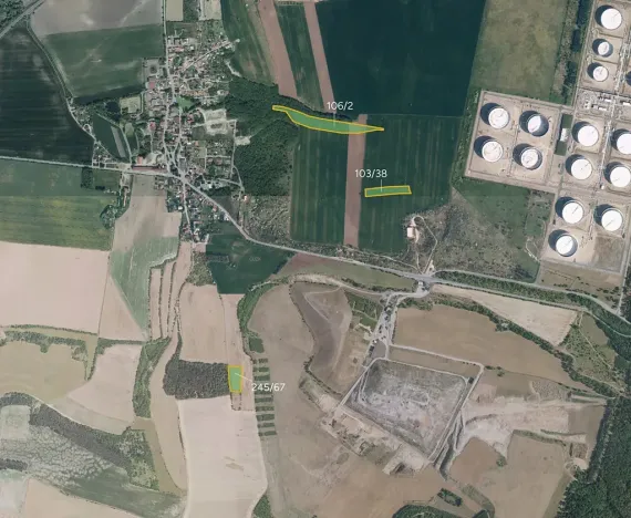 Prodej pole, Uhy, 25049 m2