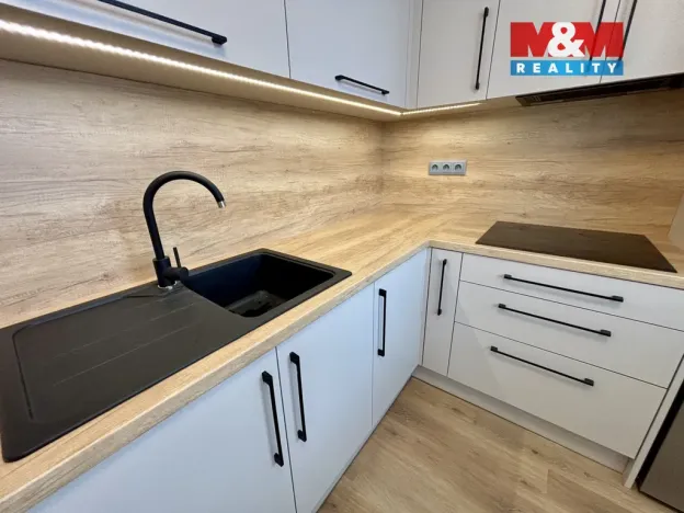 Prodej bytu 3+1, Ostrava - Zábřeh, Výškovická, 74 m2