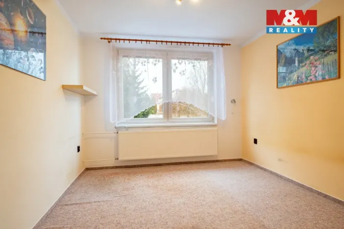 Prodej bytu 3+1, Sedlice, Sídliště 2, 82 m2