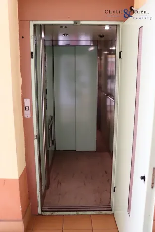 Pronájem obchodního prostoru, Přerov, Čechova, 200 m2