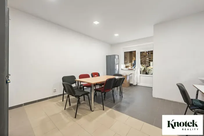 Pronájem výrobních prostor, Račice-Pístovice, 479 m2