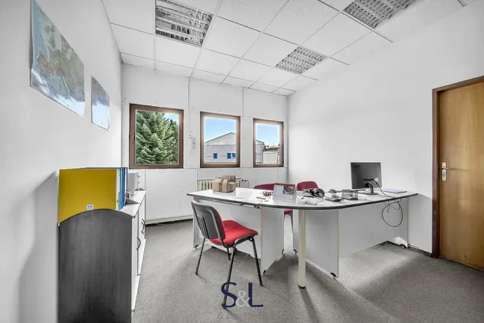 Prodej výrobních prostor, Turnov, Hruborohozecká, 2500 m2