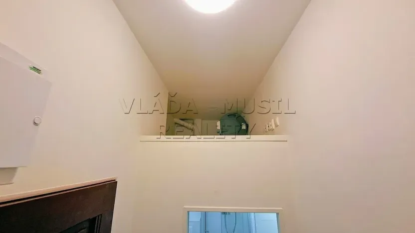 Pronájem bytu 1+1, Praha - Libeň, Novákových, 37 m2