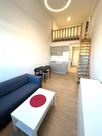 Pronájem bytu 1+kk, Praha - Vysočany, Poděbradská, 30 m2