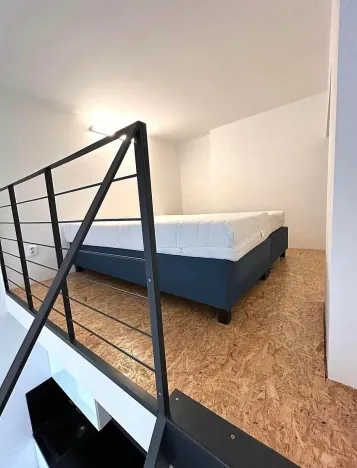 Pronájem bytu 1+kk, Praha - Vysočany, Poděbradská, 31 m2