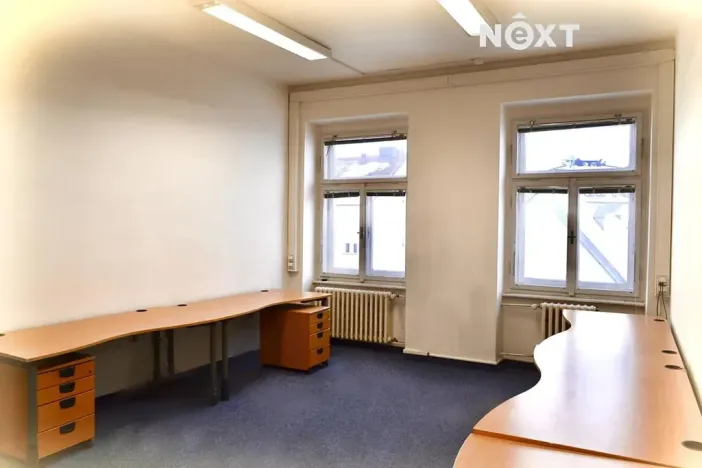 Pronájem kanceláře, České Budějovice, nám. Přemysla Otakara II., 150 m2