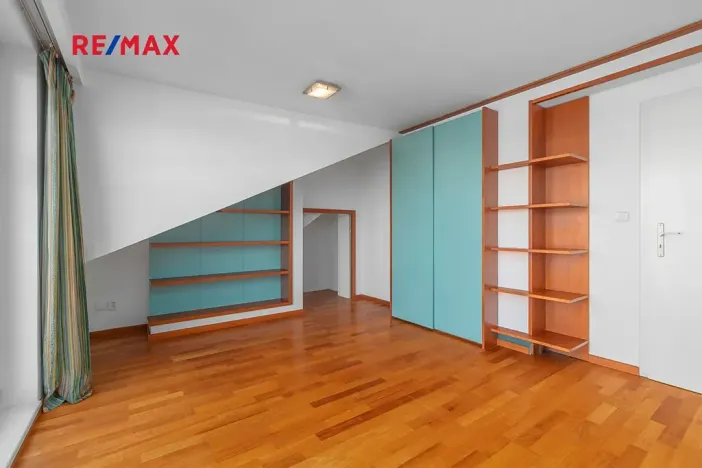 Prodej bytu 3+kk, Praha - Holešovice, Dobrovského, 107 m2