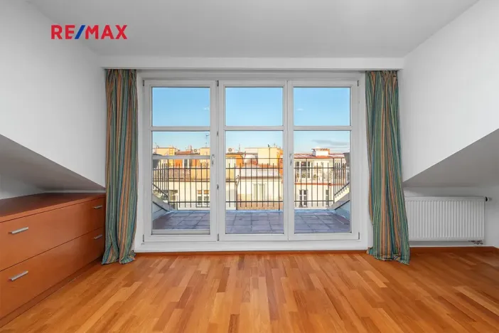 Prodej bytu 3+kk, Praha - Holešovice, Dobrovského, 107 m2