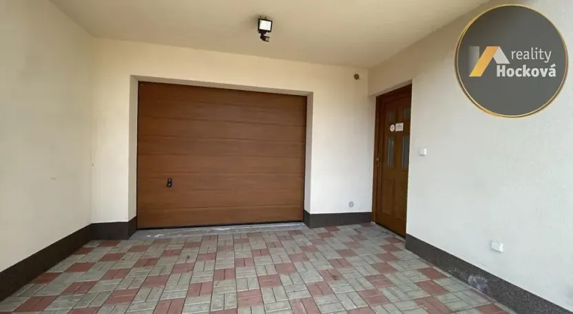 Pronájem rodinného domu, Postřižín, Duhová, 176 m2