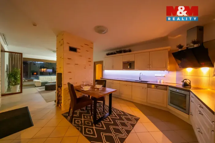 Prodej rodinného domu, Lechovice, 280 m2