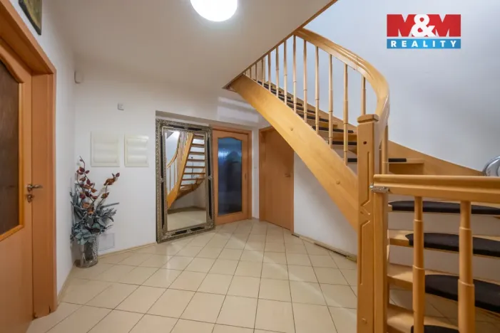 Prodej rodinného domu, Lechovice, 280 m2