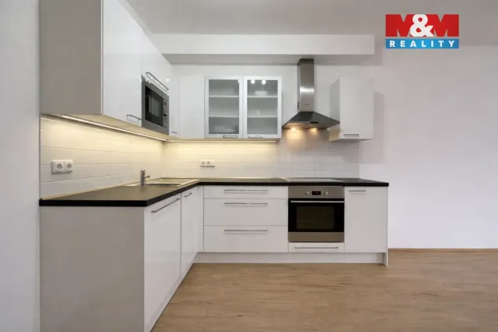 Pronájem bytu 2+kk, Praha - Vysočany, Pod Harfou, 52 m2