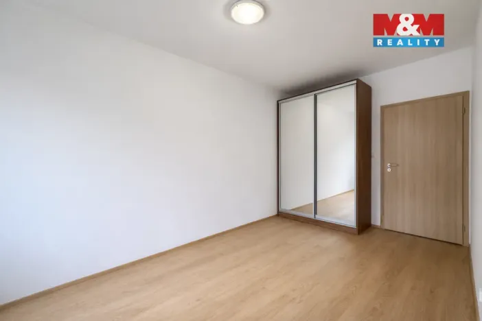 Pronájem bytu 2+kk, Praha - Vysočany, Pod Harfou, 52 m2