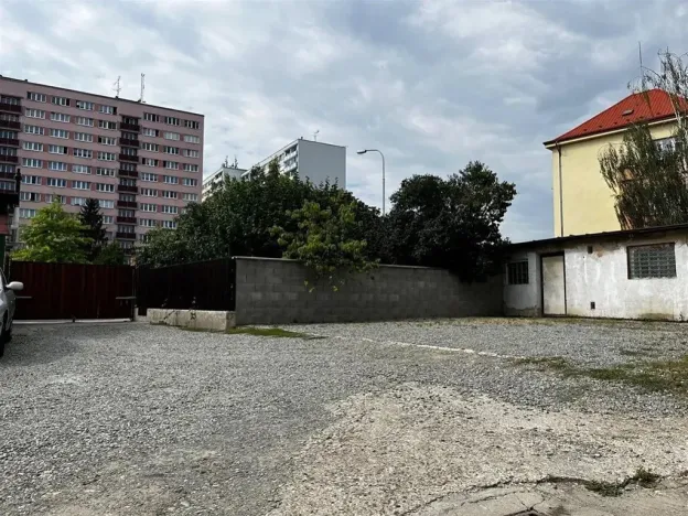 Pronájem garážového stání, Mladá Boleslav, Galetova, 86 m2