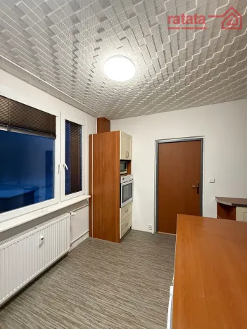 Pronájem bytu 3+1, Chomutov, 17. listopadu, 80 m2