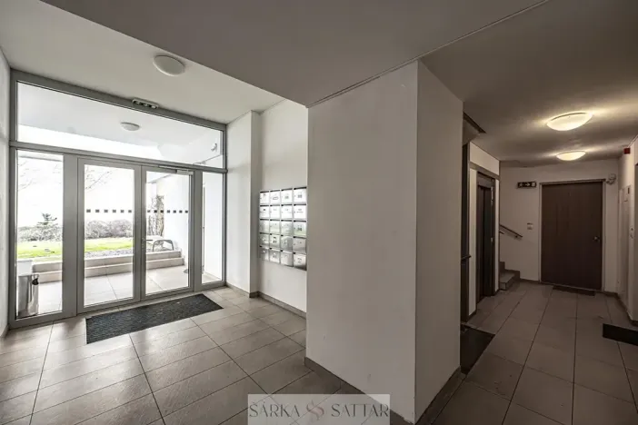 Pronájem bytu 1+kk, Praha - Holešovice, Komunardů, 36 m2