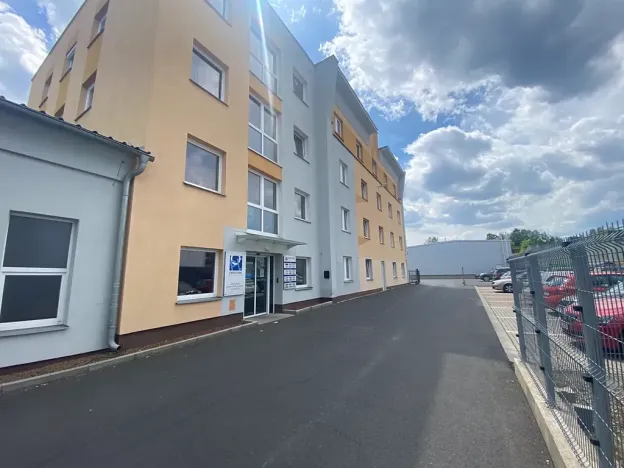 Pronájem obchodního prostoru, Dalovice, Botanická, 136 m2