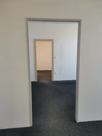 Pronájem kanceláře, Hradec Králové, Vážní, 99 m2