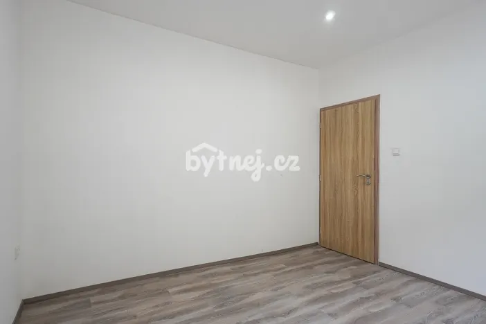 Pronájem bytu 2+kk, Louny, Jablonského, 41 m2