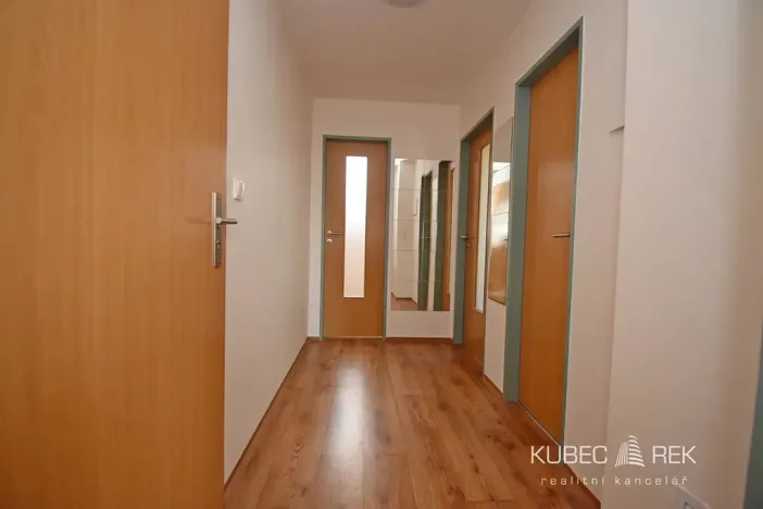 Pronájem bytu 2+kk, Tábor, Zbyňkova, 76 m2