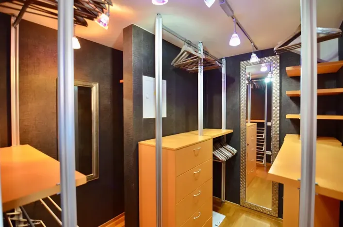 Prodej atypického bytu, Praha - Karlín, Šaldova, 194 m2