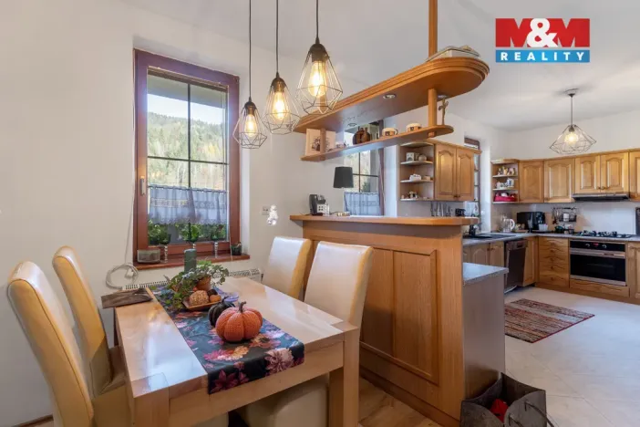 Prodej rodinného domu, Dolní Lomná, 240 m2