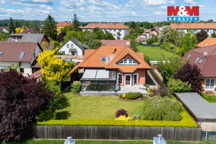 Prodej rodinného domu, Veltrusy, U Stadionu, 180 m2