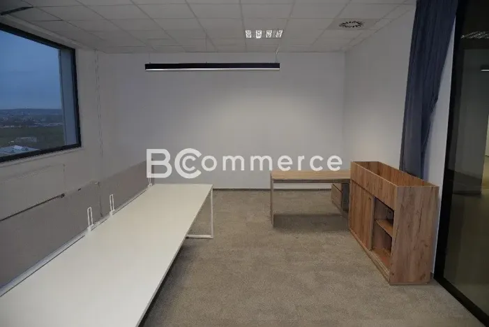 Pronájem kanceláře, Brno, Vídeňská, 935 m2