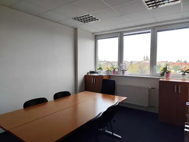 Pronájem kanceláře, Kolín, Plynárenská, 167 m2