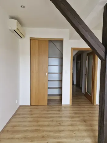 Pronájem bytu 2+kk, Praha - Bubeneč, Malířská, 95 m2