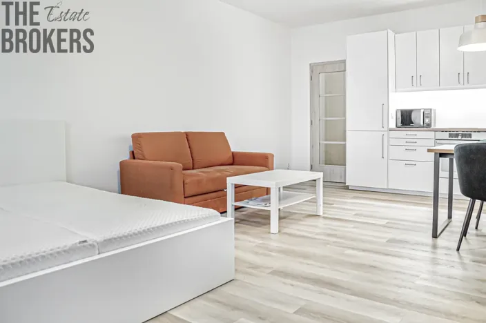 Pronájem bytu 1+kk, Chýnice, Karlštejnská, 38 m2