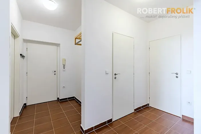 Pronájem bytu 2+1, Praha - Čakovice, U Párníků, 61 m2