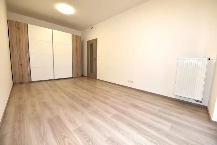 Prodej bytu 2+kk, Praha - Vršovice, Petrohradská, 114 m2