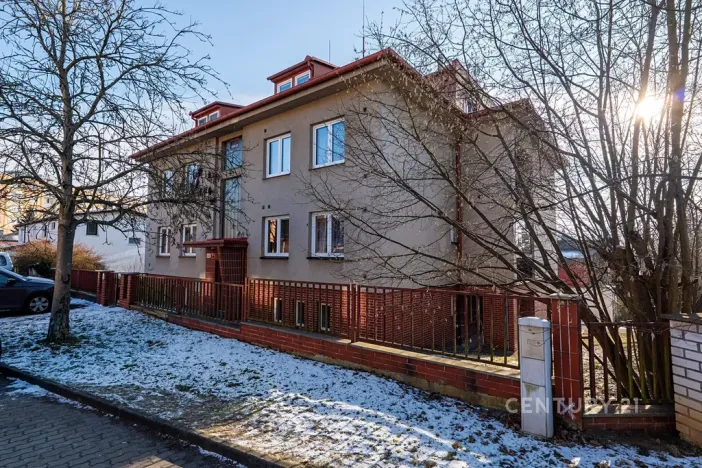 Prodej bytu 3+1, Plzeň, Na Bradlavce, 104 m2