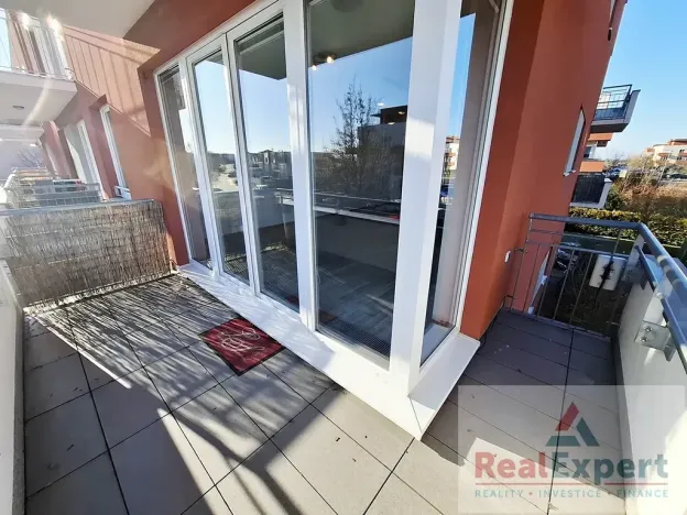 Prodej bytu 2+kk, Praha - Pitkovice, Lošáková, 67 m2